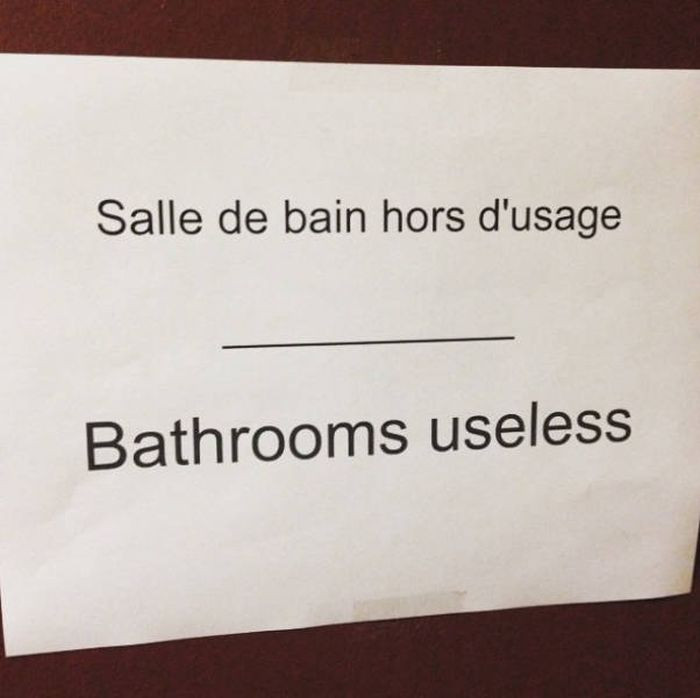 Salle de bain hors d'usage / Bathrooms useless